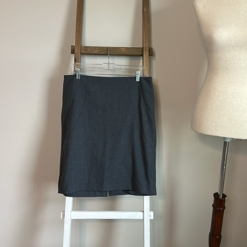 The Limited Collection Gray Pencil Skirt Size 12 in Fair Used Condition - Picture 1 of 16